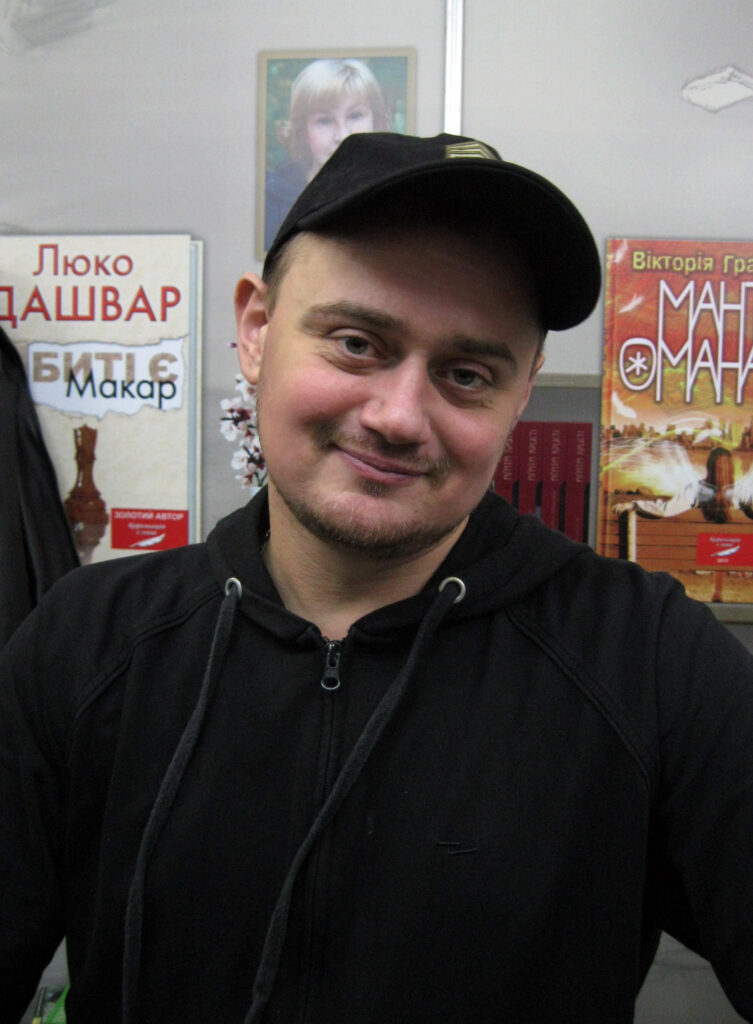 Андрій Кокотюха — біографія, найкращі та усі книги українською. Детективи, трилери, книги для дітей і серії «Вигнанець», «Павутиння мороку», «Таймер війни».
